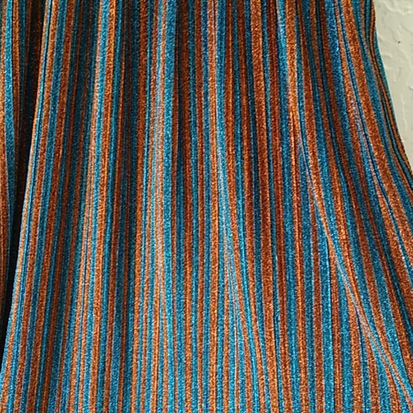 Sugar+ Lips Midi Skirt - Picture 2 of 7